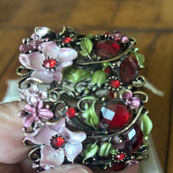 Vintage stunning Floral Enamel and Gemstone Bracelet - Picture 6 of 9